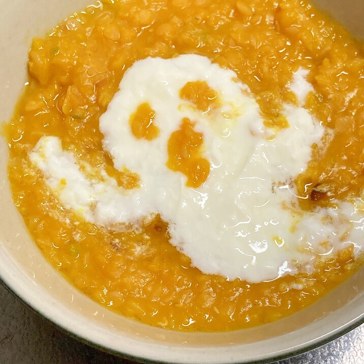ハロウィン仕様！かぼちゃとレンズ豆のスープ